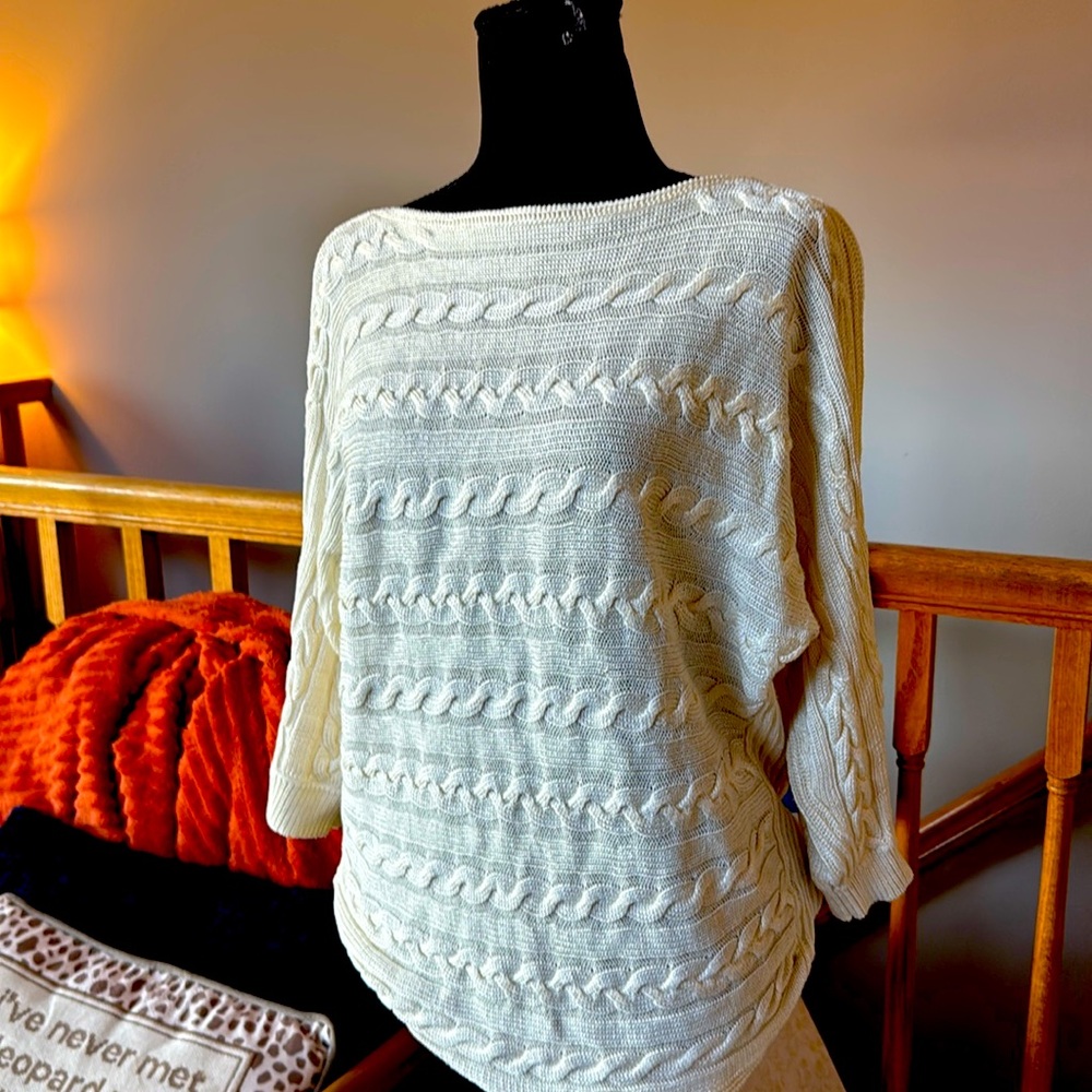 Cable knit light weight boat neck sweater L Ralph Lauren